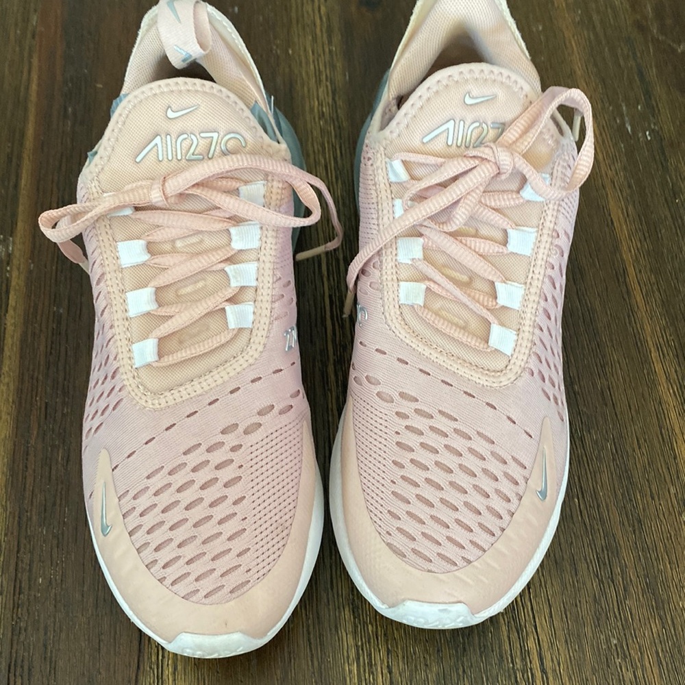 Nike AirMax 270